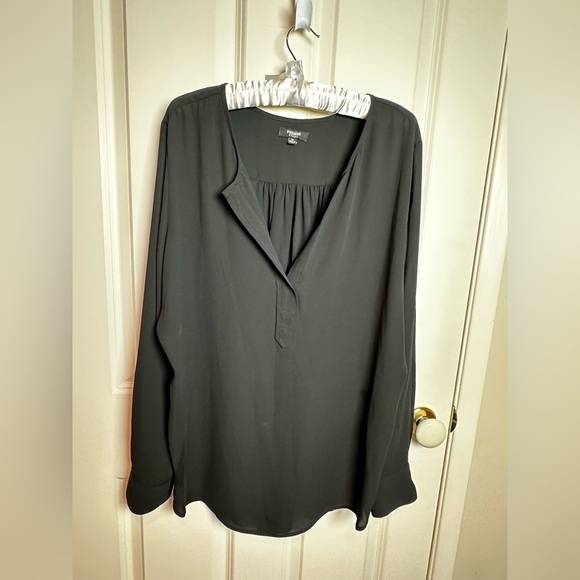 Premise Tops - Premise Black V-Neck Blouse